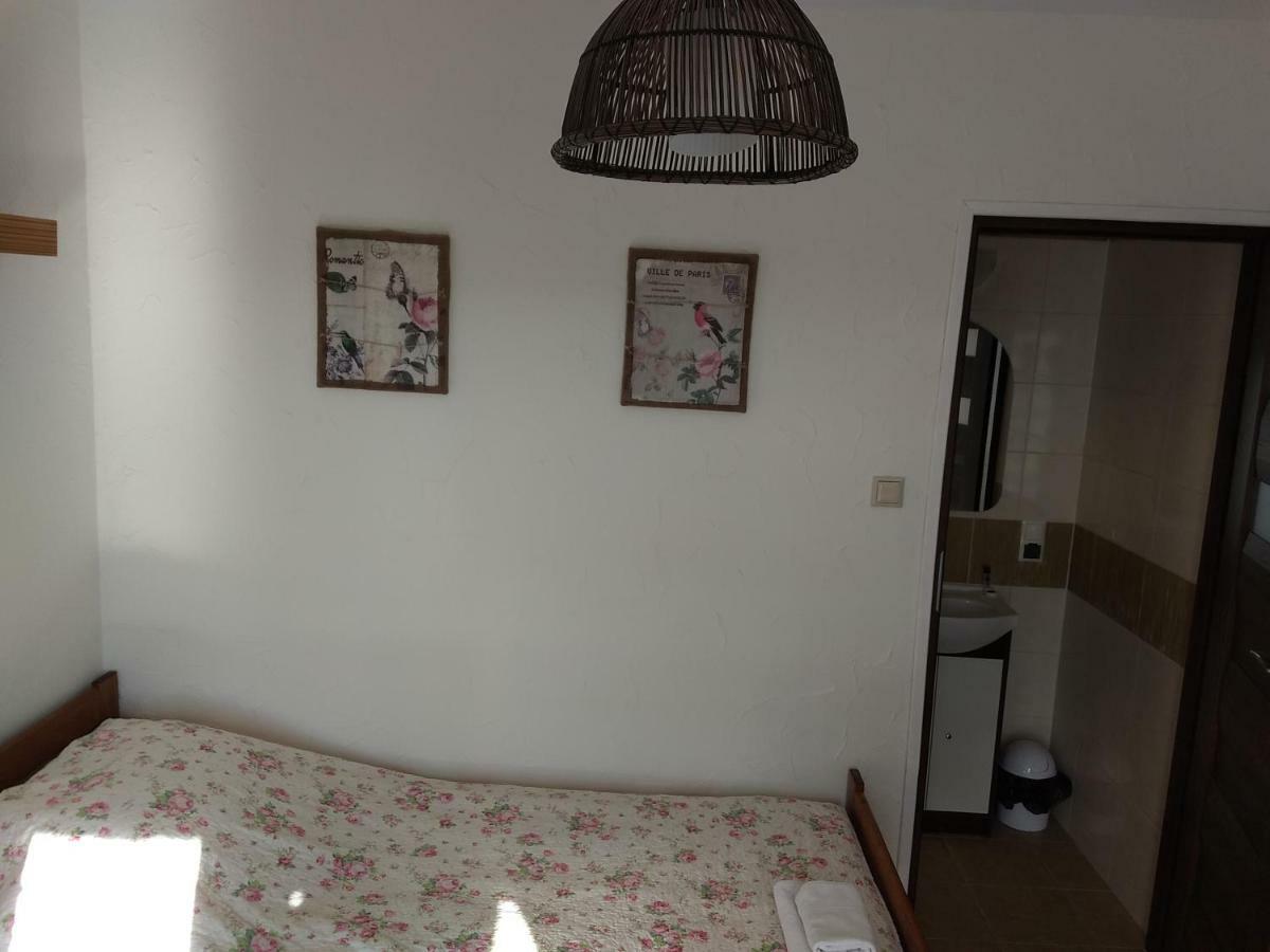 Karczma Biesiadna Bed & Breakfast Dalnia Exterior photo